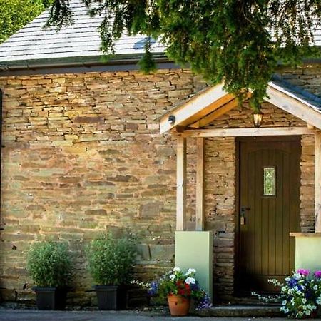 River Cottage@Cwm Mill - Riverside Family Holidays In The Black Mountains ヘレフォード エクステリア 写真
